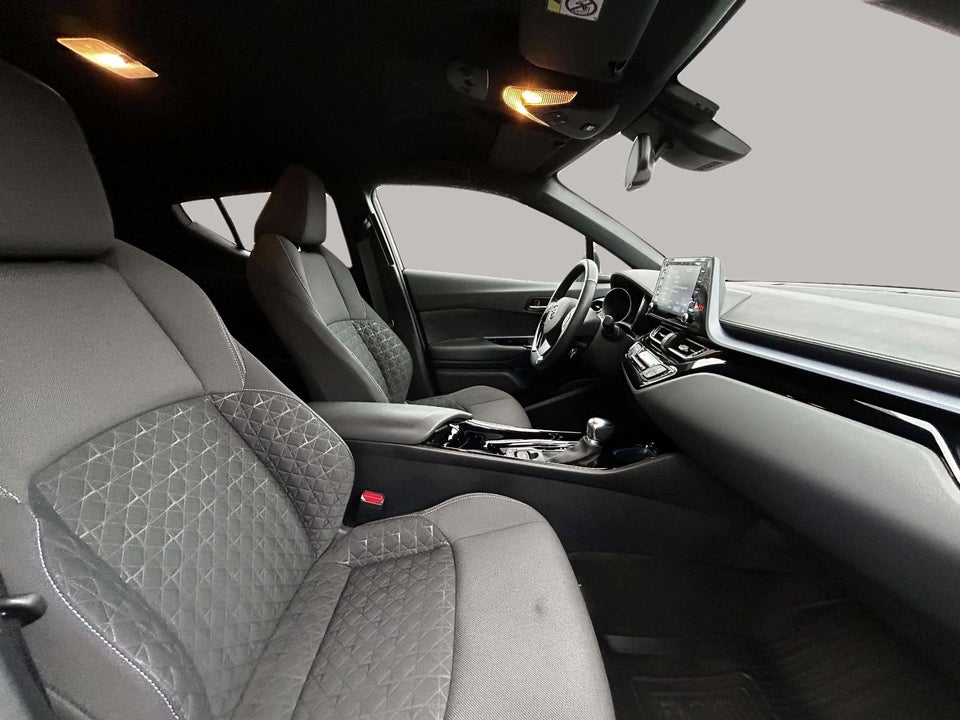 Toyota C-HR 1,8 Hybrid C-LUB Premium CVT 5d