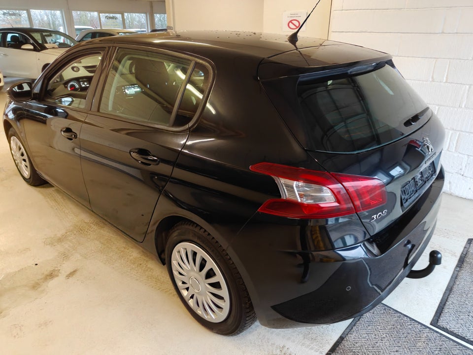 Peugeot 308 1,2 VTi 82 Active 5d