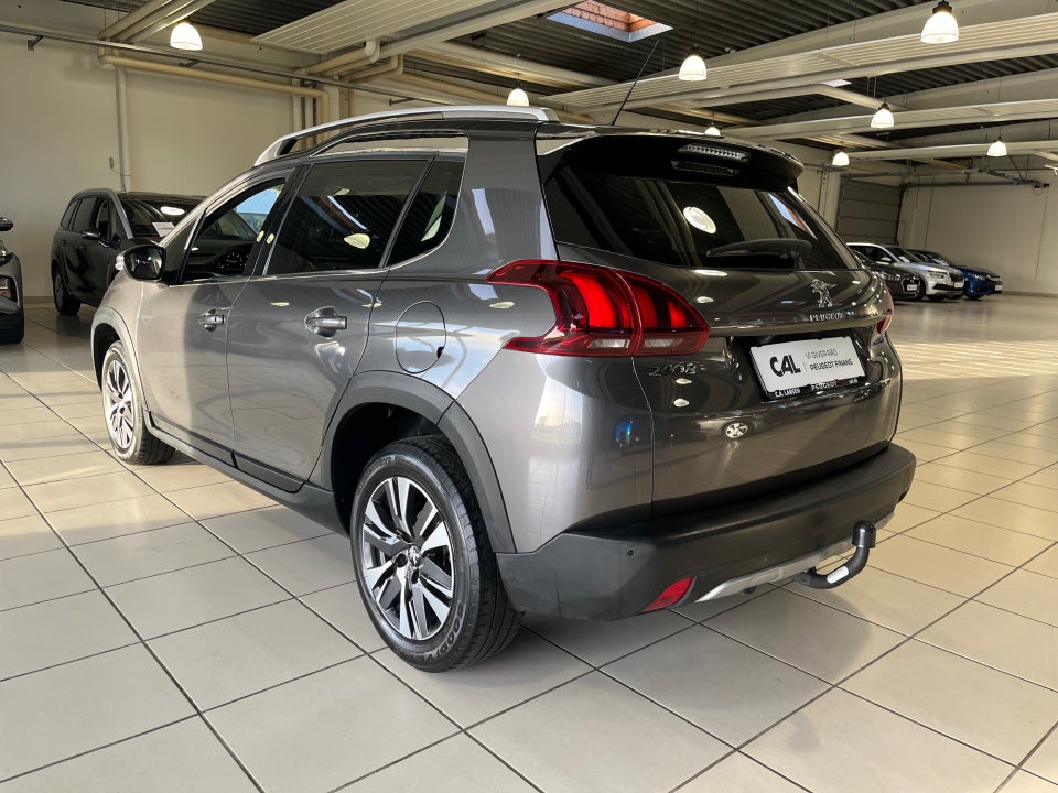 Peugeot 2008 1,5 BlueHDi 100 Allure Sky 5d