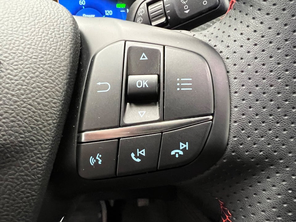 Ford Kuga 2,5 PHEV ST-Line X CVT 5d