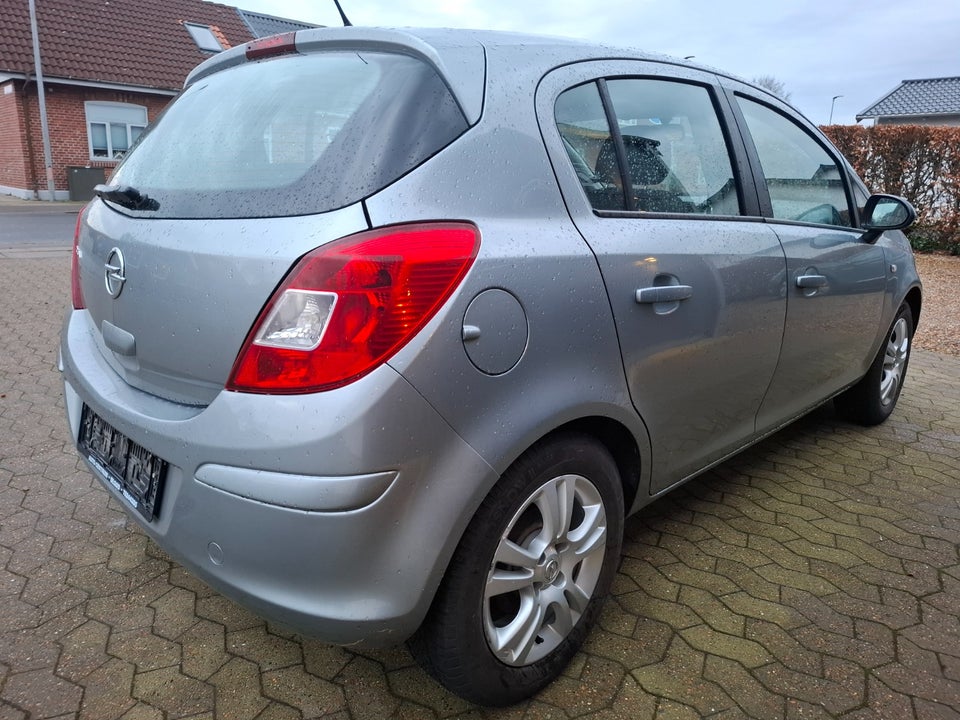 Opel Corsa 1,0 12V Enjoy 5d