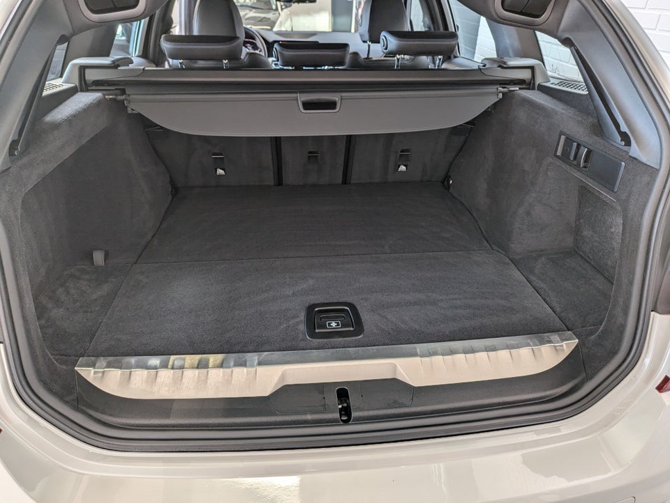 BMW 330e 2,0 Touring M-Sport aut. 5d