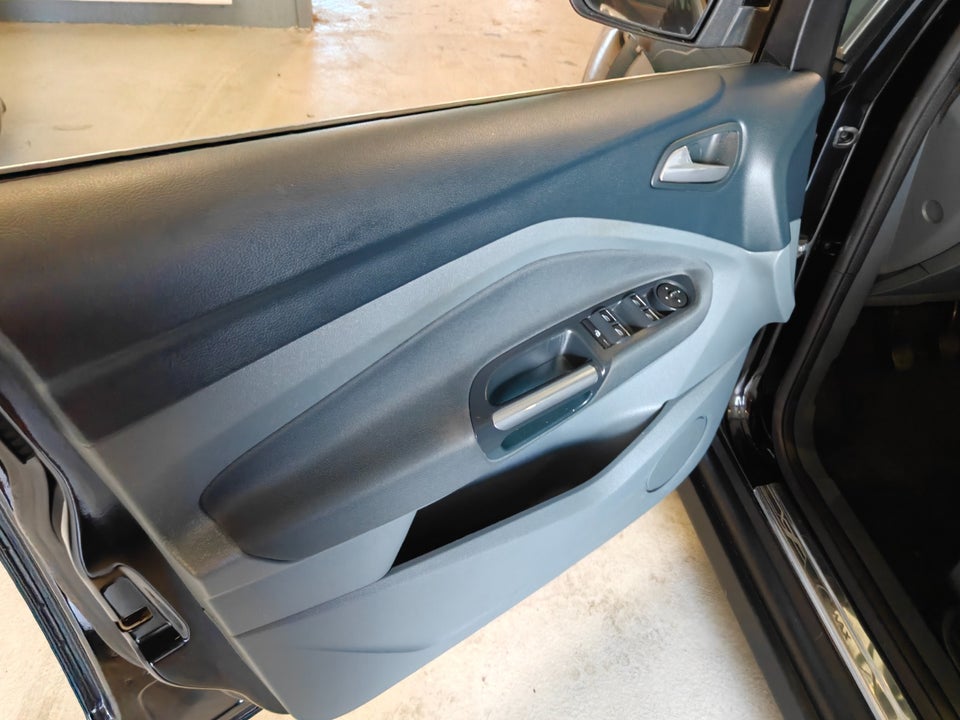 Ford C-MAX 1,6 SCTi 150 Titanium 5d