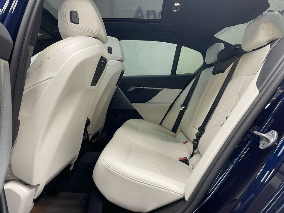 BMW i5 xDrive40 M-Sport 4d