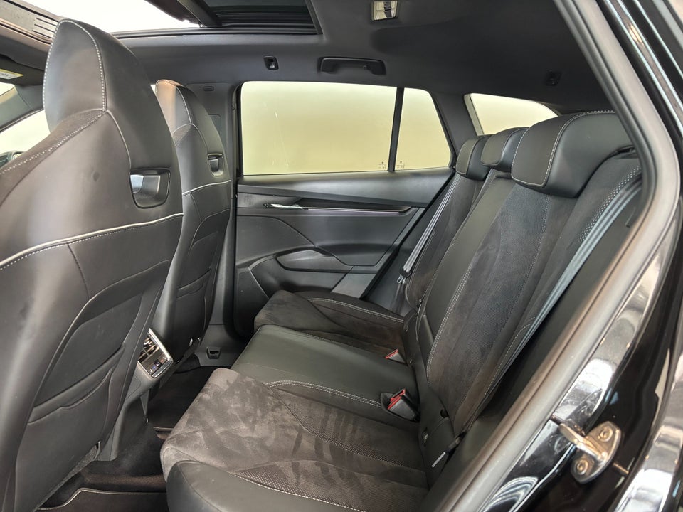 Skoda Enyaq 80x iV Sportline 5d