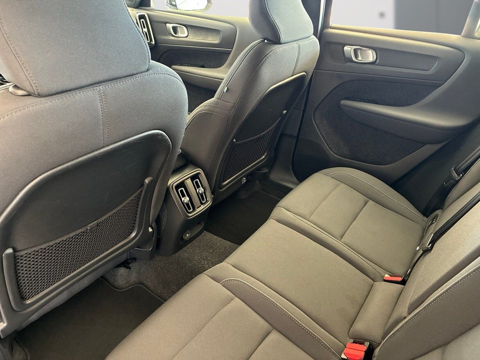 Volvo XC40 ReCharge Extended Range Plus 5d