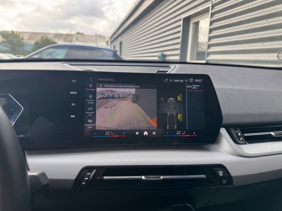 BMW iX2 eDrive20 5d