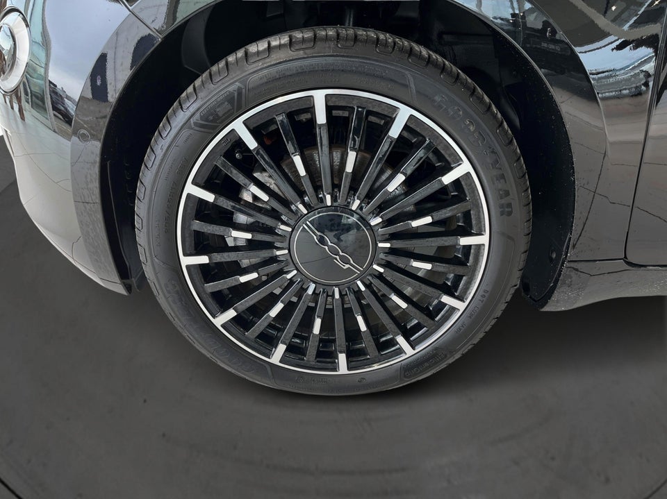 Fiat 500e 42 la Prima Sky 3d