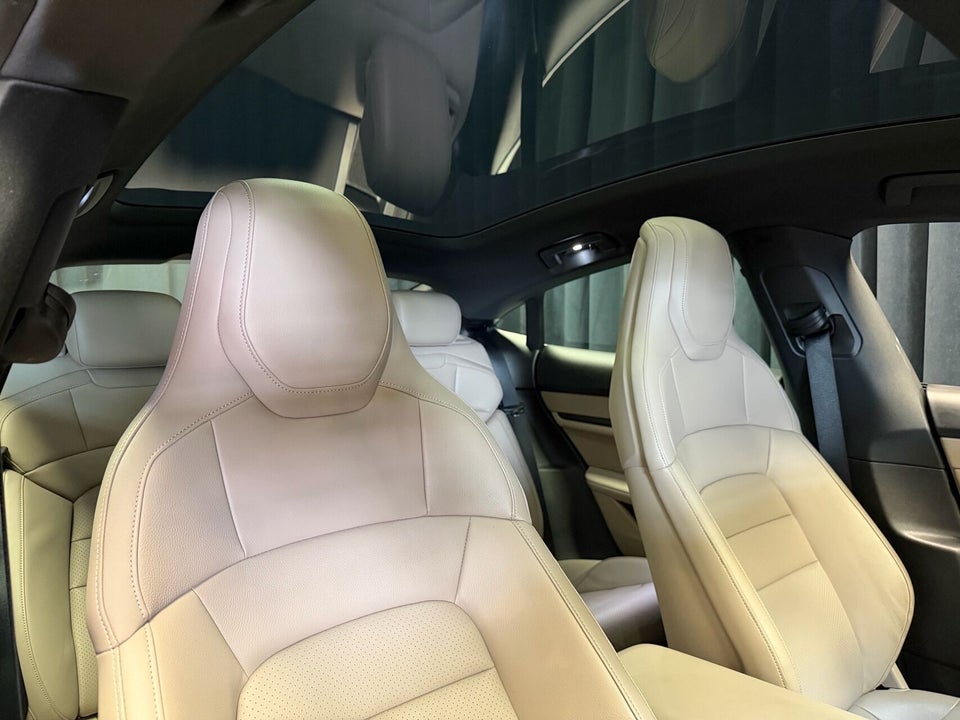 Porsche Taycan 4d
