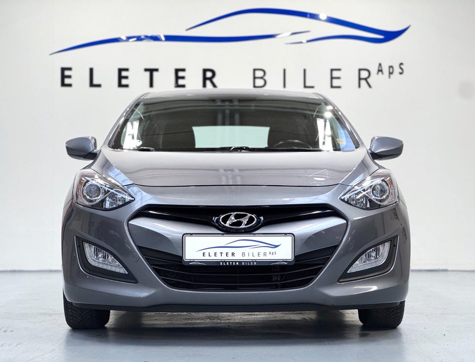 Hyundai i30 1,6 CRDi 110 XTR Eco 5d