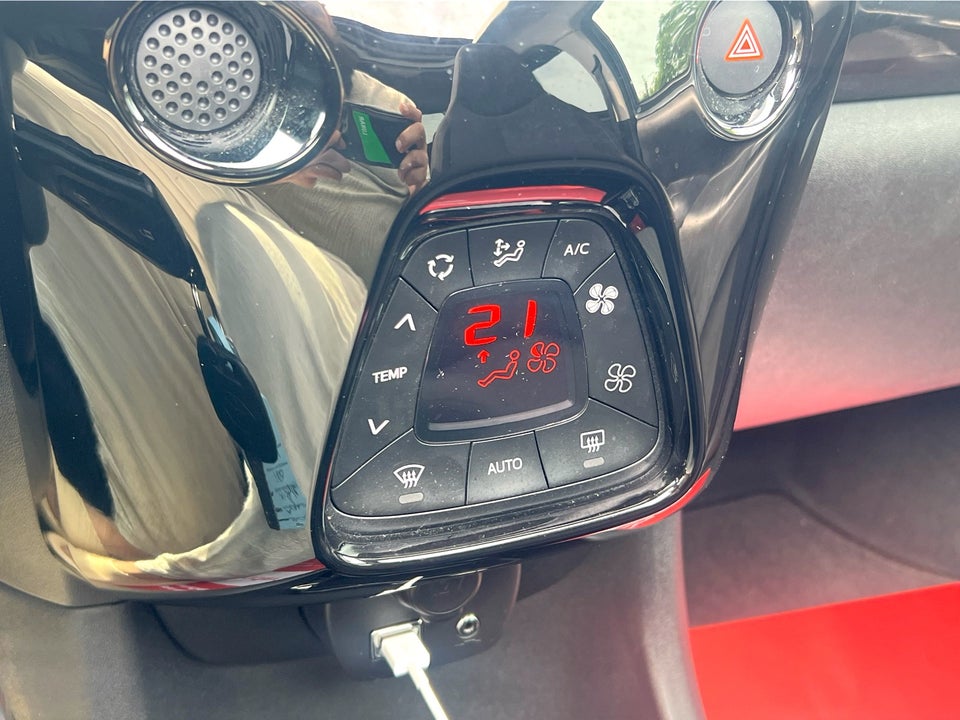 Toyota Aygo 1,0 VVT-i x-style 5d