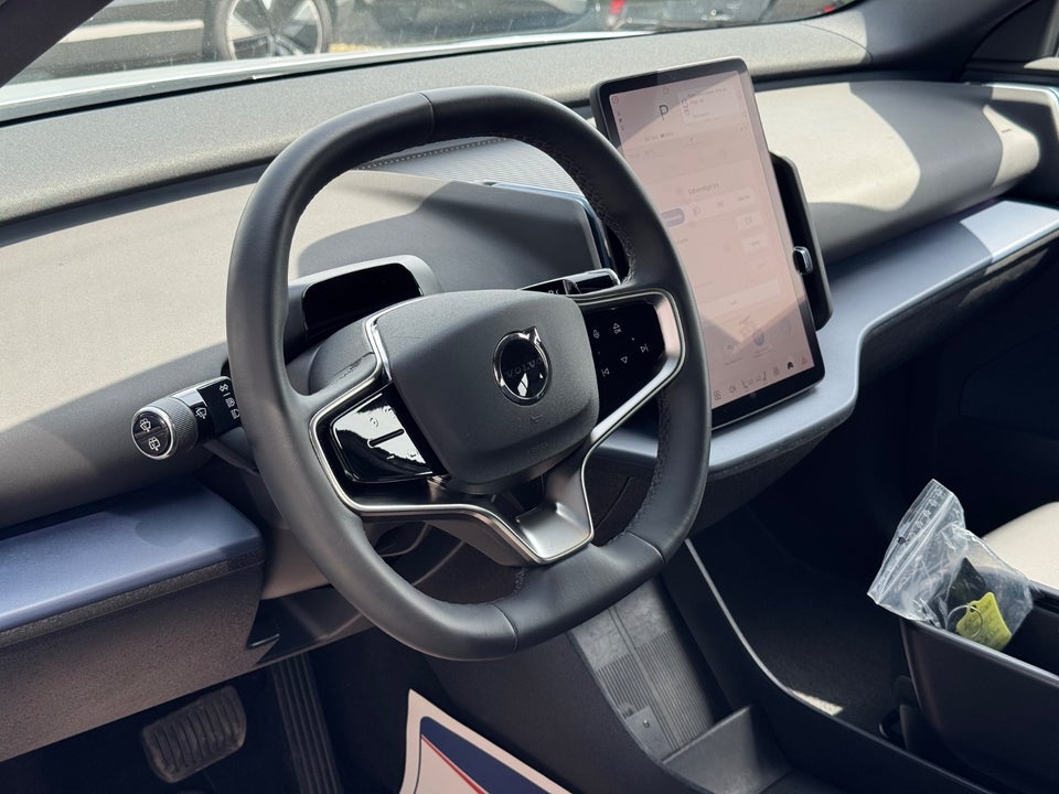 Volvo EX30 Twin Performance Plus 5d