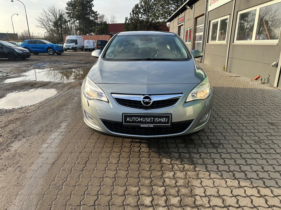 Opel Astra 1,6 Enjoy 5d