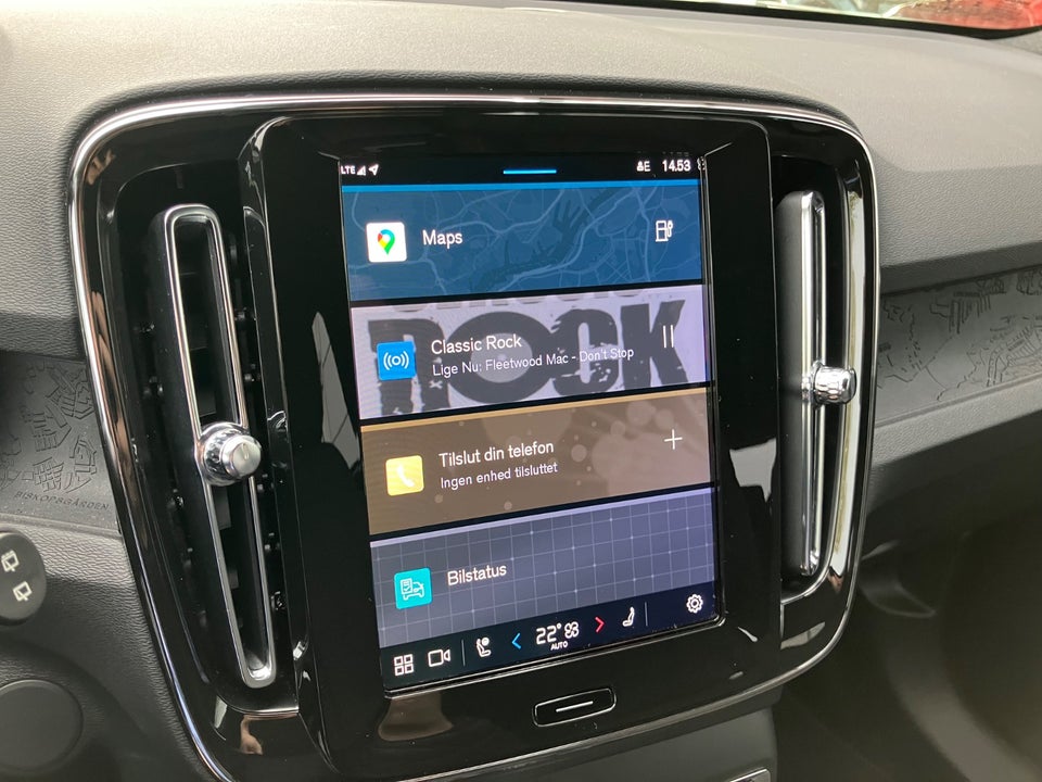 Volvo EX40 Extended Range Plus 5d