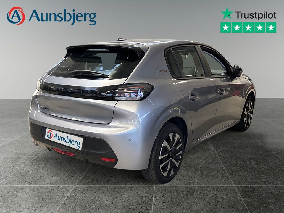 Peugeot e-208 50 Style 5d