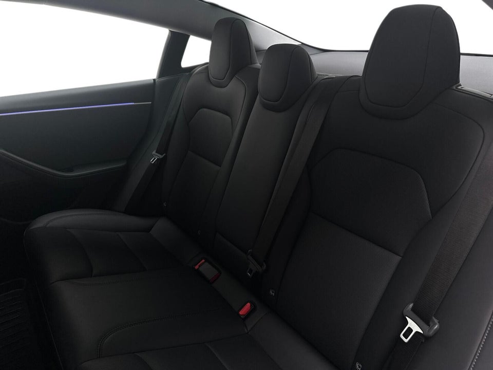 Tesla Model 3 Long Range RWD 4d