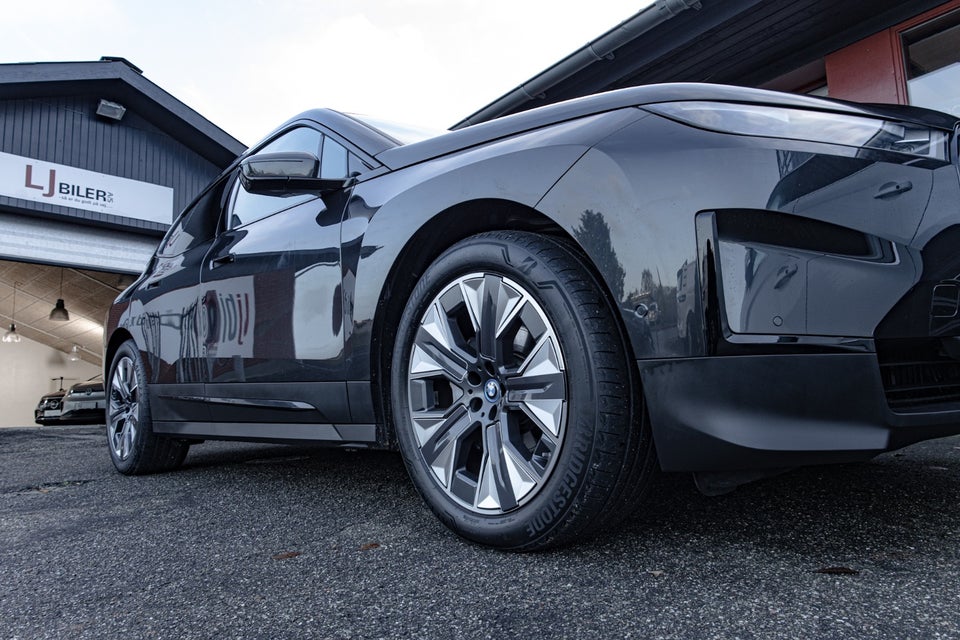 BMW iX xDrive40 5d