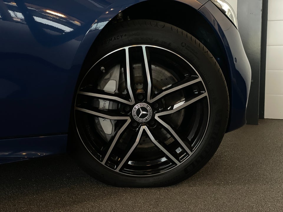 Mercedes C300 e 2,0 AMG Line stc. aut. 5d