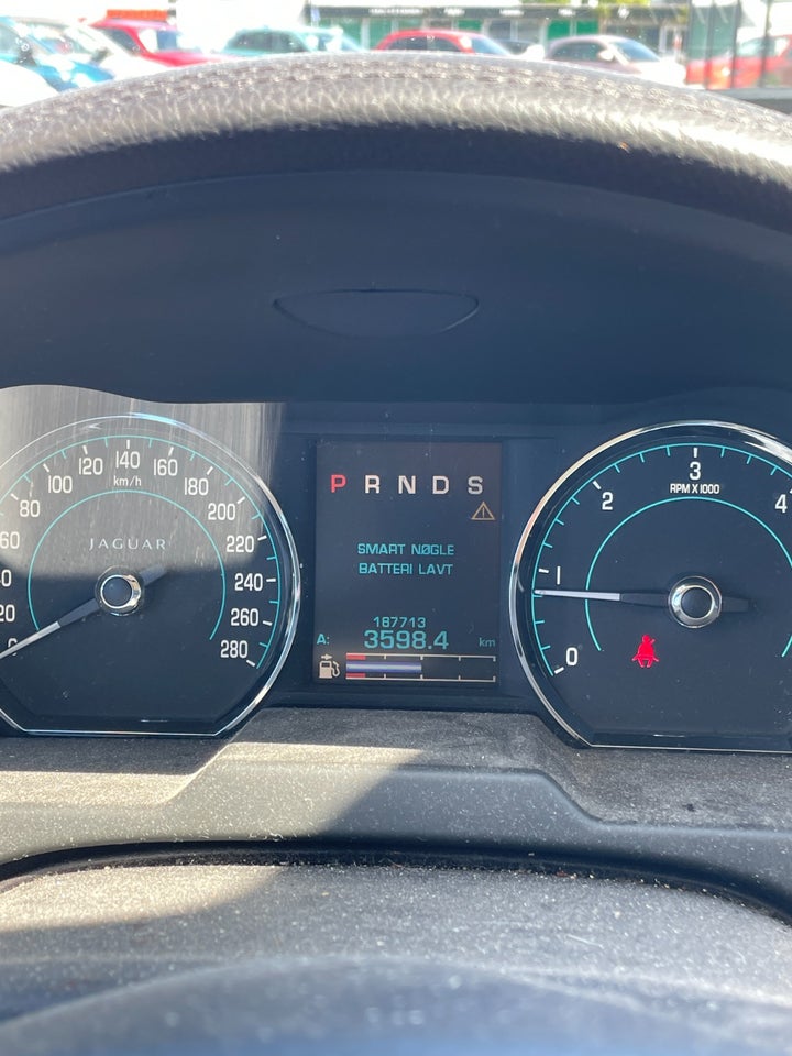 Jaguar XF 2,2 D Luxury aut. 4d