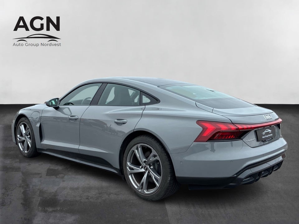 Audi e-tron GT quattro 4d