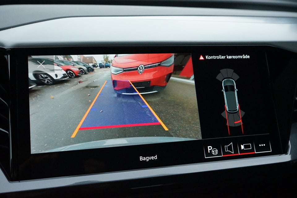 Audi Q4 e-tron 40 S-line 5d