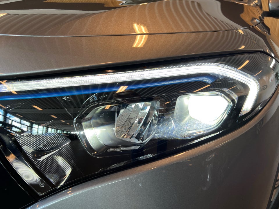 Mercedes EQB300 Progressive Advance Plus 4Matic 7prs 5d