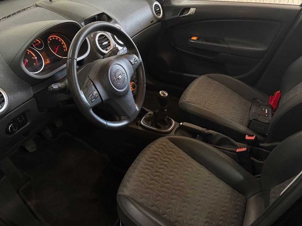 Opel Corsa 1,3 CDTi 95 Cosmo eco 5d