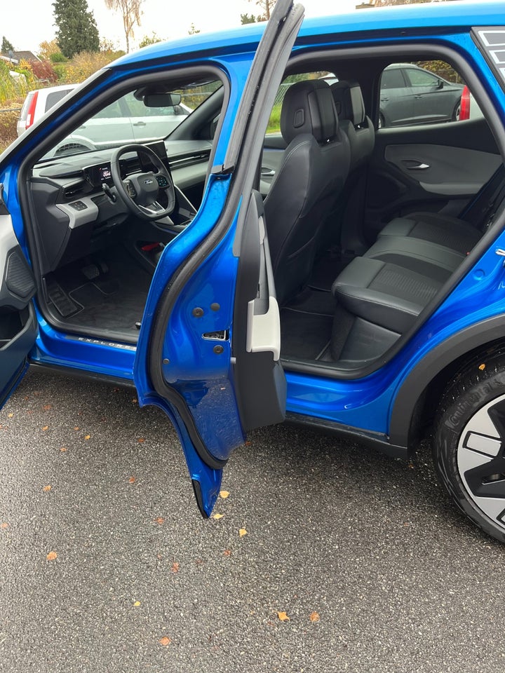 Ford Explorer 84 Select Extended Range AWD 5d