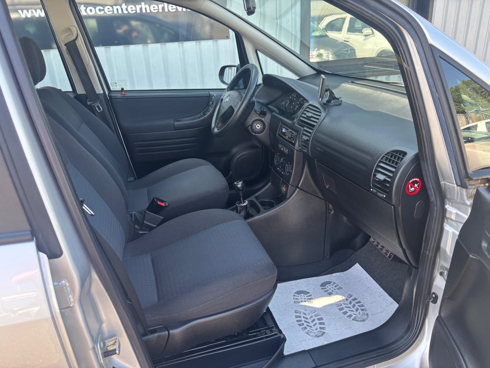 Opel Zafira 1,8 16V Comfort 7prs 5d