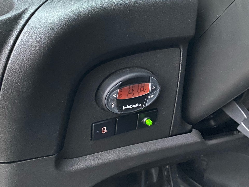 Iveco Daily 3,0 35C18 4100mm Lad AG8 2d