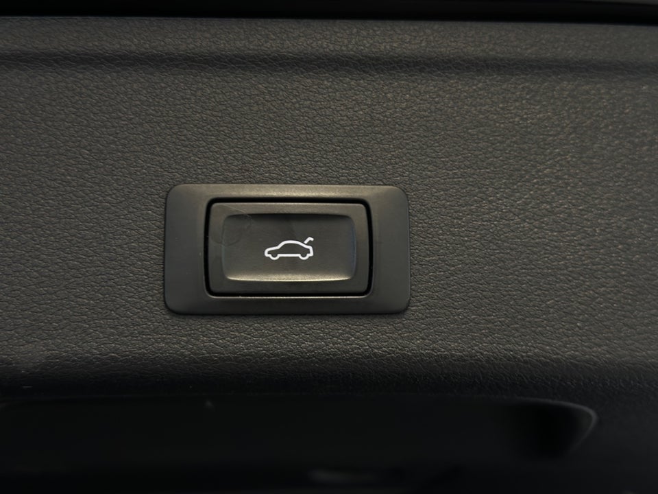 Audi A4 2,0 TDi 150 Avant S-tr. 5d