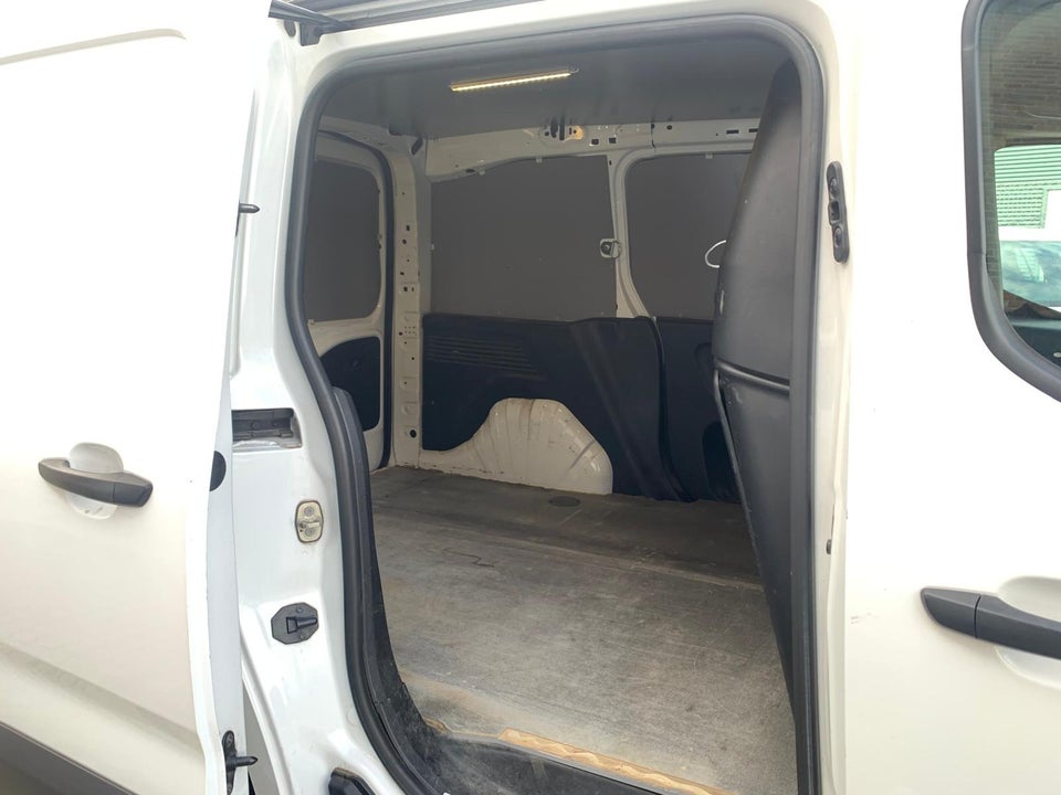 Peugeot Partner 1,5 BlueHDi 130 L1V1 Plus EAT8 Van