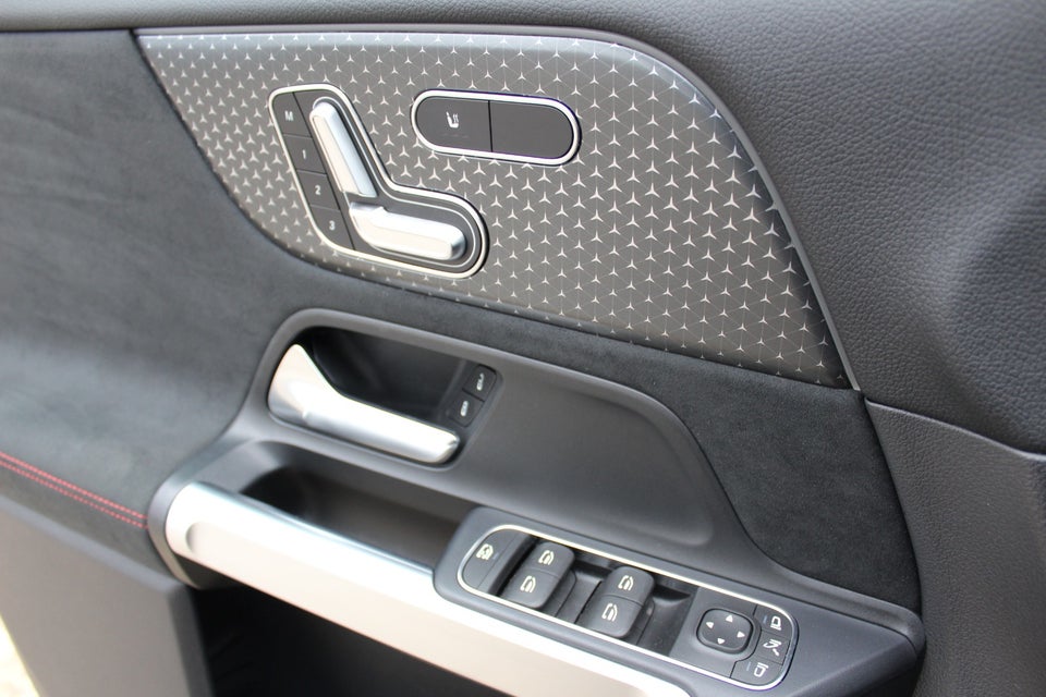 Mercedes EQB350 AMG Premium 4Matic 7prs 5d