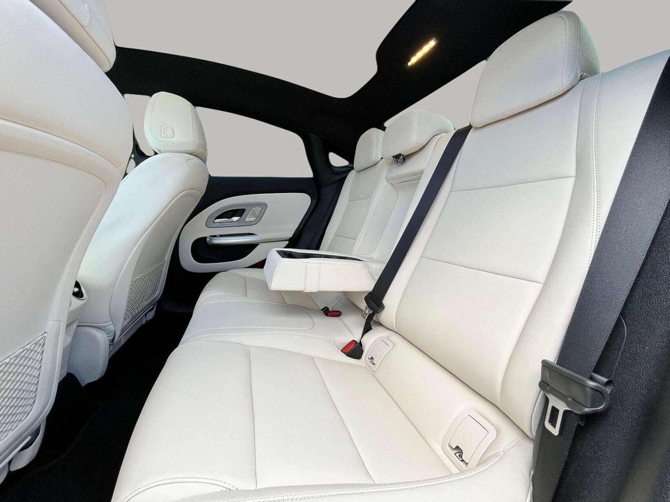 Mercedes CLA250+ electric Progressive Premium Plus 4d