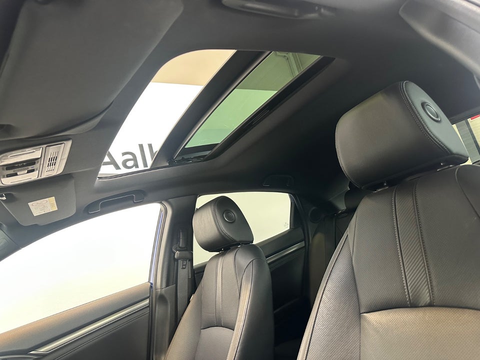Honda Civic 1,5 VTEC Turbo Prestige CVT 5d