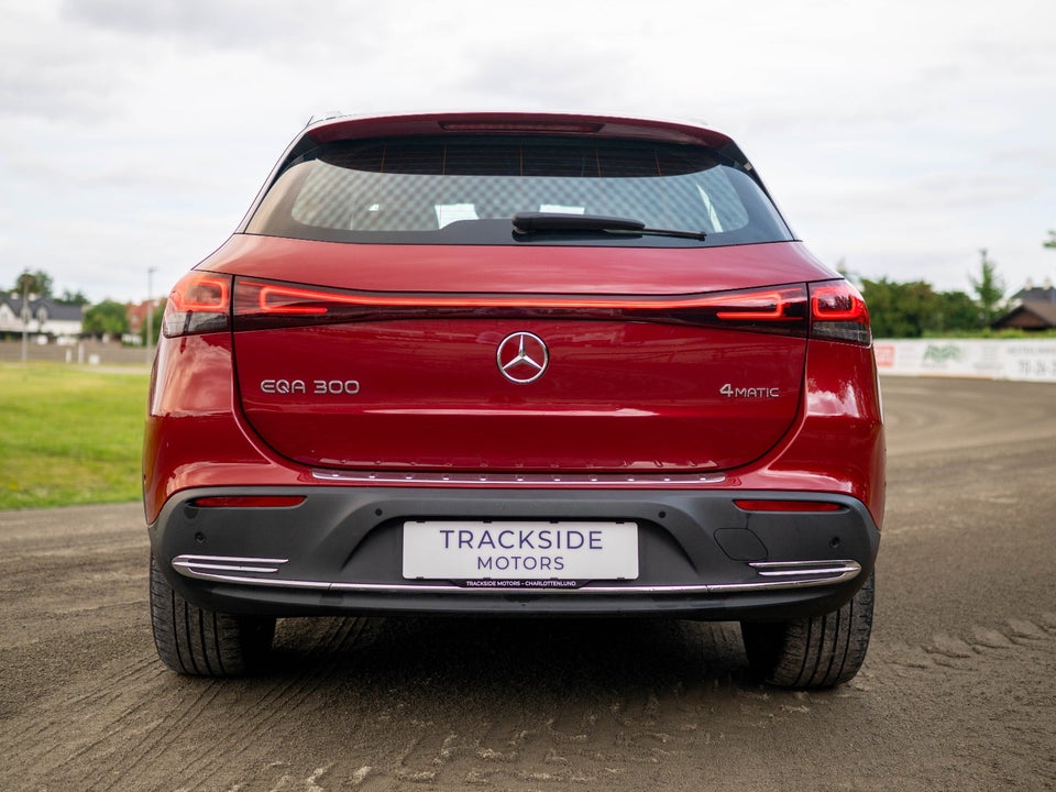 Mercedes EQA300 Progressive 4Matic 5d