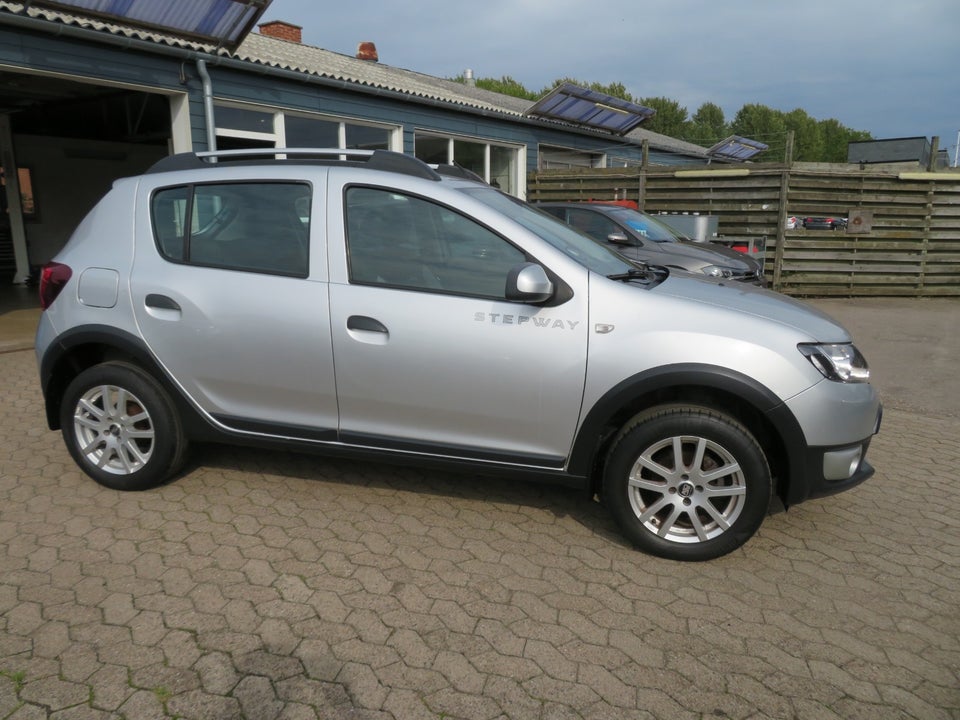 Dacia Sandero Stepway 0,9 TCe 90 Prestige Easy-R 5d