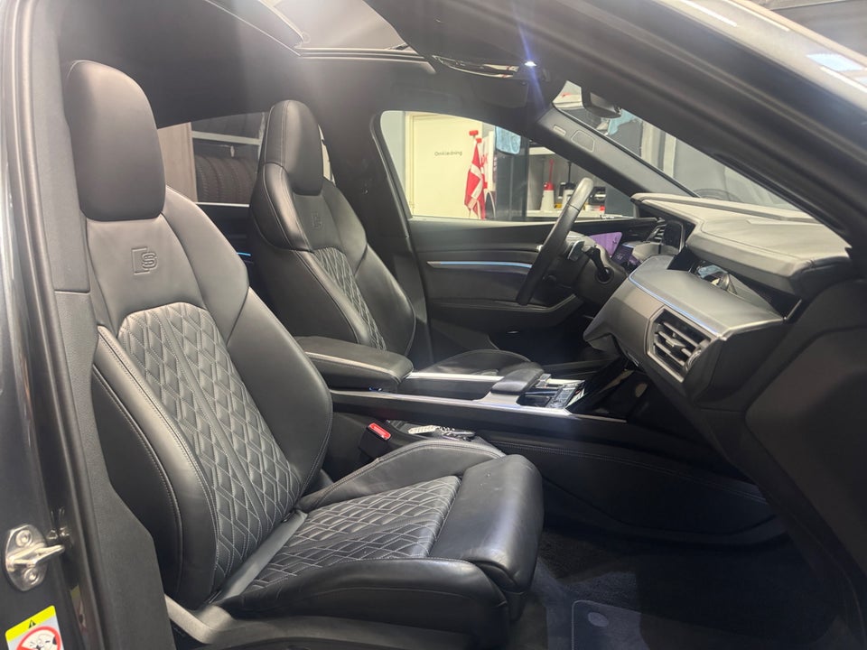 Audi e-tron 55 S-line Sportback quattro 5d