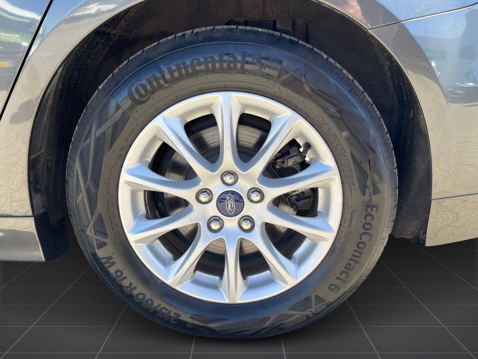 Ford Mondeo 2,0 HEV Titanium stc. CVT 5d