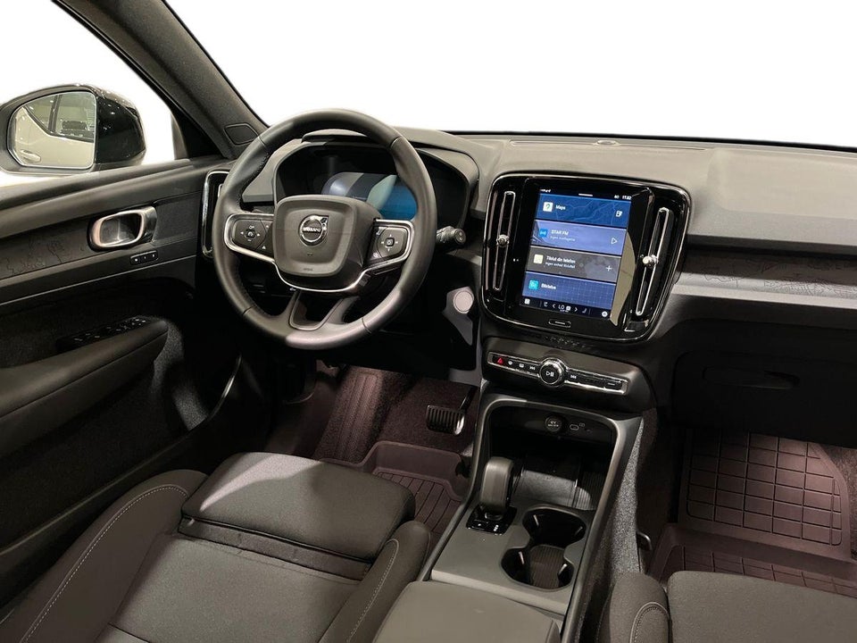 Volvo EX40 Extended Range Plus 5d