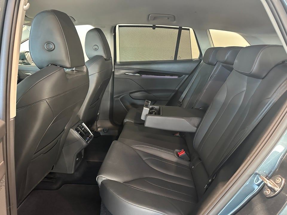 Skoda Enyaq 80 iV Suite 5d