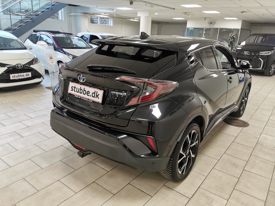 Toyota C-HR 1,8 Hybrid C-LUB Selected CVT 5d