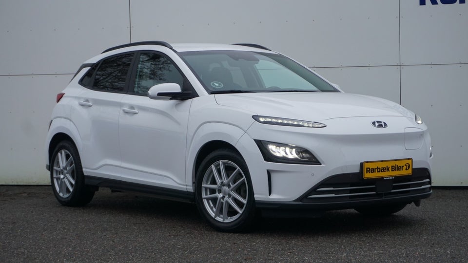 Hyundai Kona 64 EV Advanced Van 5d