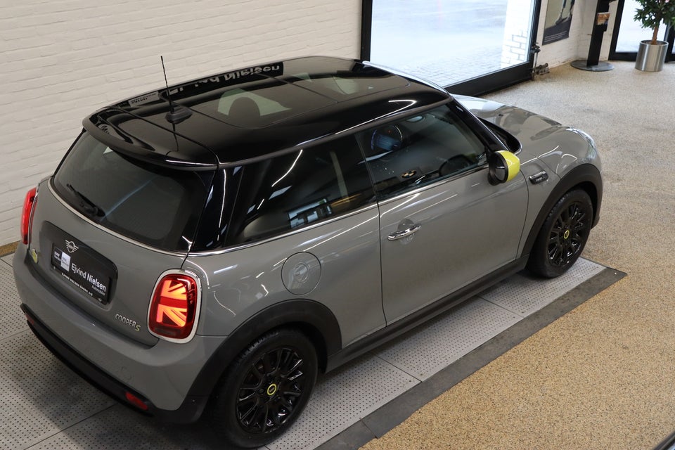 MINI Cooper SE Camden Edition 3d