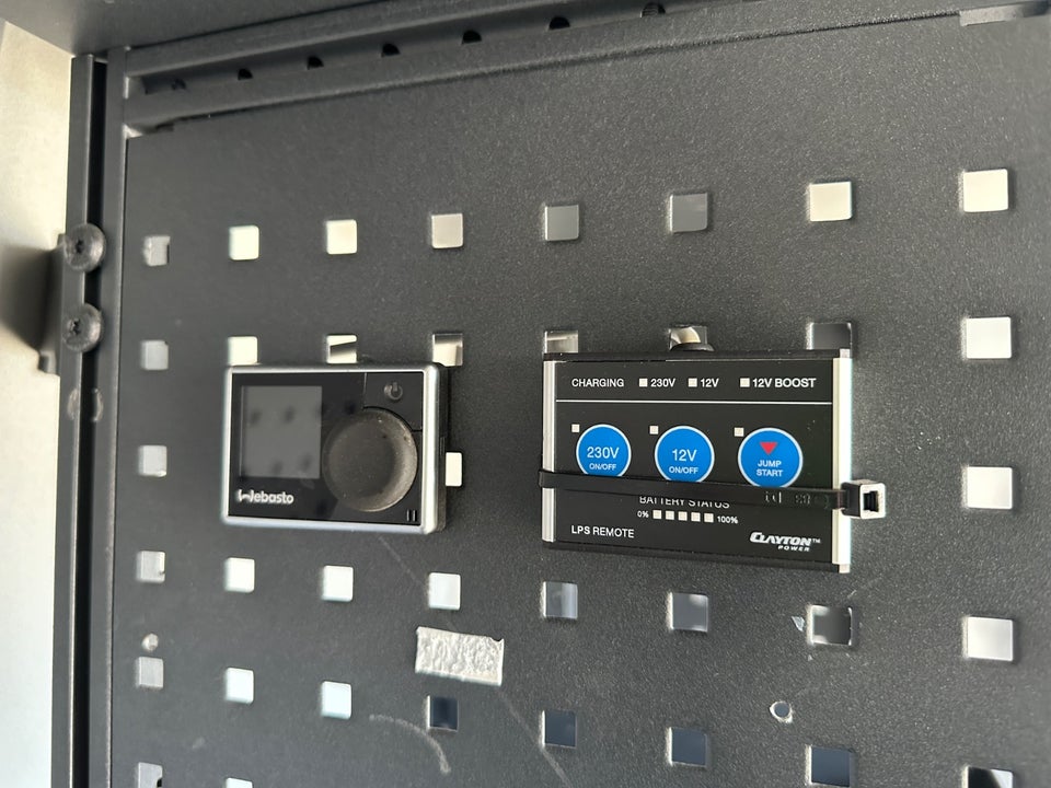 VW Crafter 35 2,0 TDi 140 Kassevogn L3H2 aut.