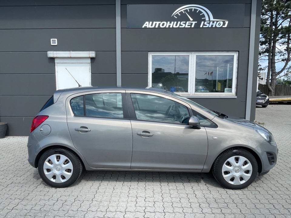 Opel Corsa 1,2 16V Cosmo 5d