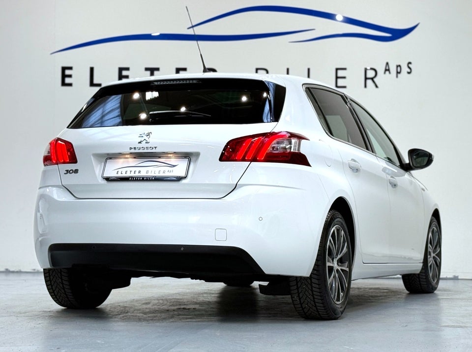 Peugeot 308 1,6 BlueHDi 120 Style 5d