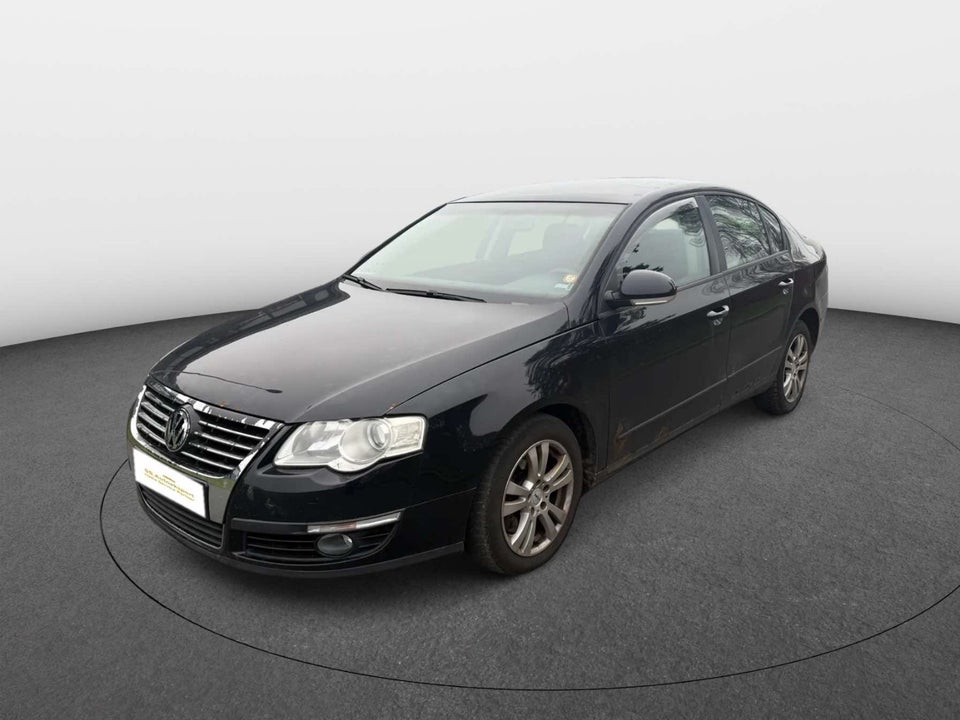 VW Passat 2,0 FSi Highline 4d