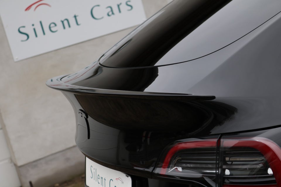 Tesla Model Y RWD 5d