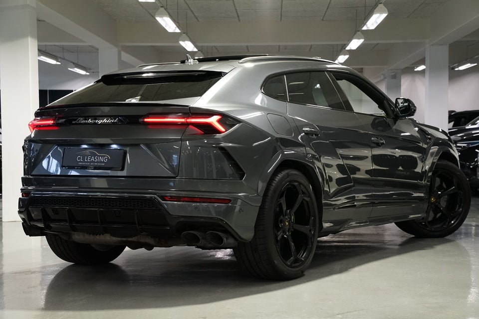 Lamborghini Urus 4,0  5d